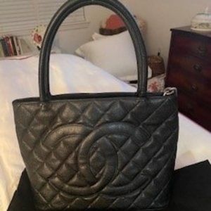 COPY - Chanel Medallion Tote